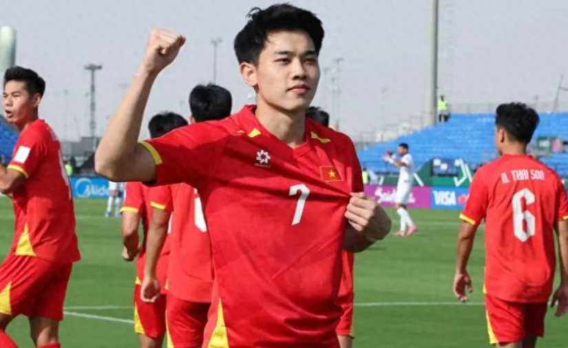 0-1爆冷!1-0绝杀!U23亚洲杯：黑马3连胜,夺冠热门出局,中国队喜讯